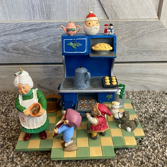 1995 Christmas Eve Bake Off, Club Expo Excl *ARTIST SIGNED, Mrs Clause Elves - Picture 3 of 13